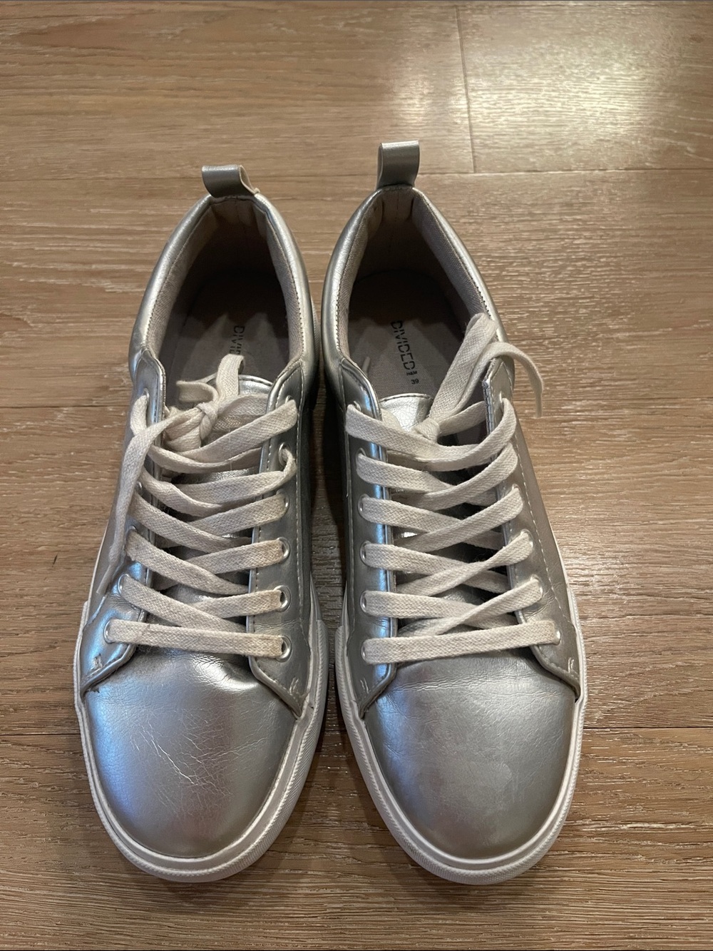 Silver Lace-Up Women's Sneakers👽